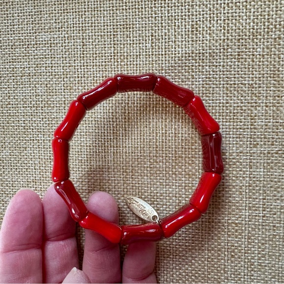Plunder Red Bead Elastic Bracelet - Picture 3 of 3